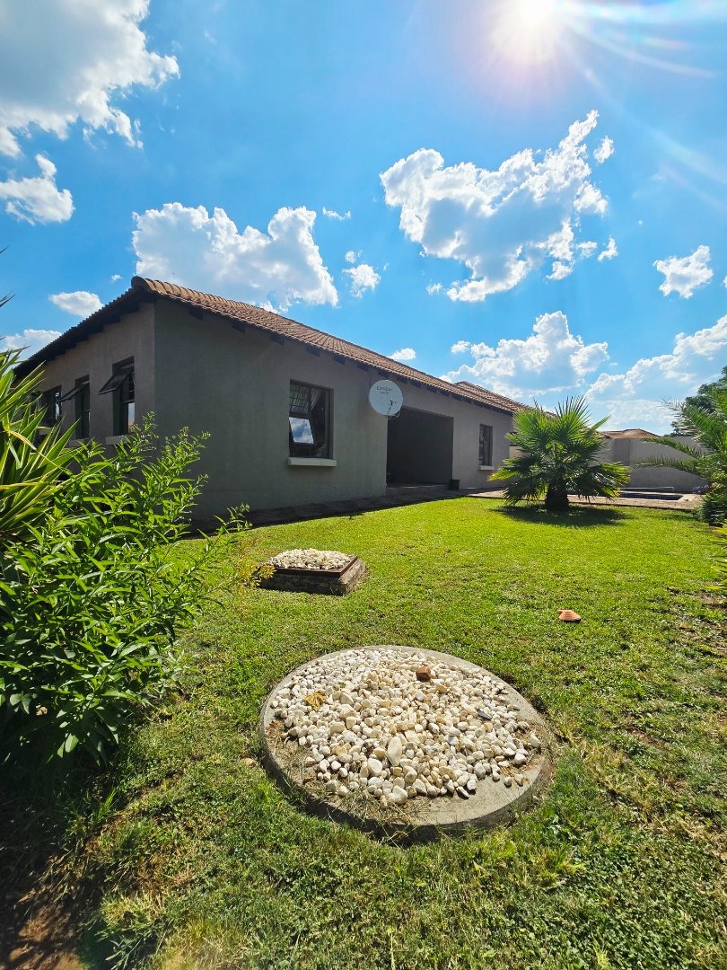 3 Bedroom Property for Sale in Wilkoppies North West